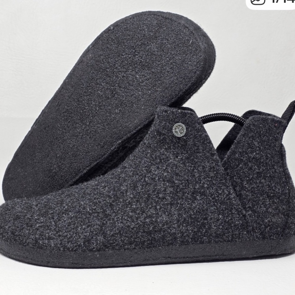 Birkenstock Men's Dark Gray Felt Slip-On Clogs